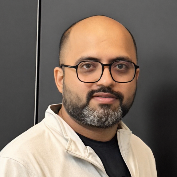 Kailash Nathani, Founder of WallsToWonder